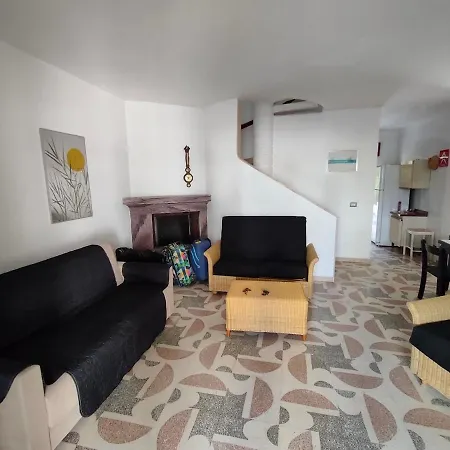 Elios, 400 Metri Dal Mare A Baia Holiday home