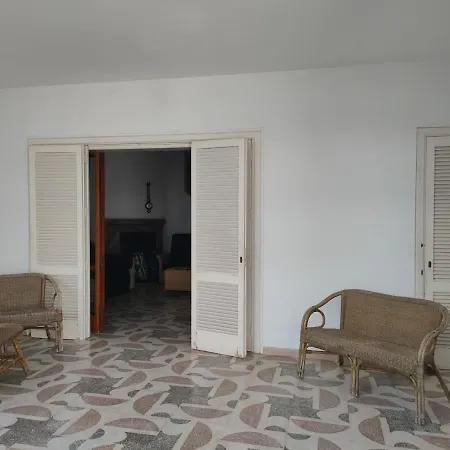 Casa vacanze Elios, 400 Metri Dal Mare A Baia