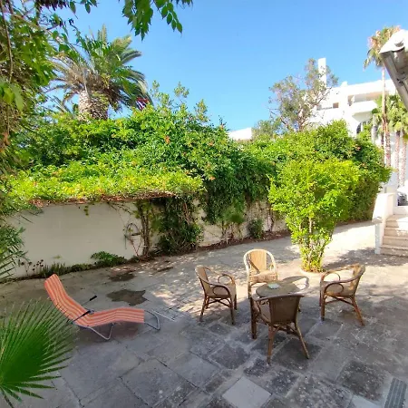 Casa vacanze Elios, 400 Metri Dal Mare A Baia