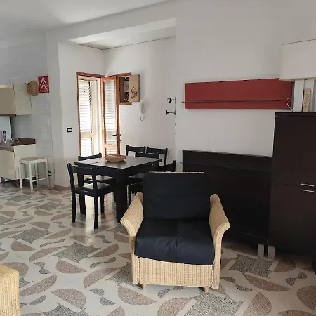 Casa vacanze Elios, 400 Metri Dal Mare A Baia
