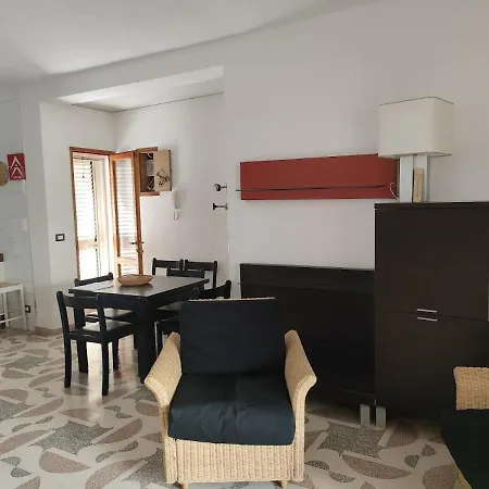 Casa vacanze Elios, 400 Metri Dal Mare A Baia